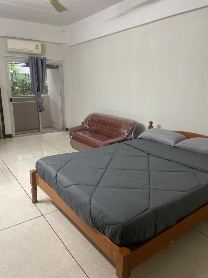 Viriyapon Apartment Bangkok Exterior photo